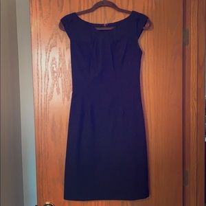 Black sleeveless dress